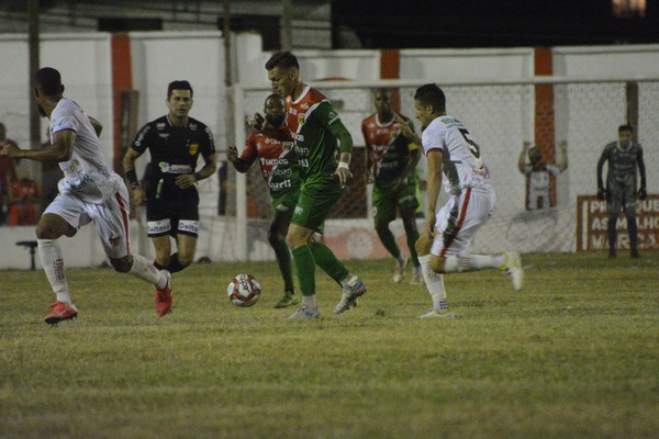 Capa União fica no empate na partida de ida da final da Divisão de Acesso