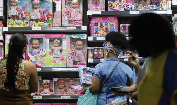 Capa Intenção de consumo das famílias fica estável em outubro