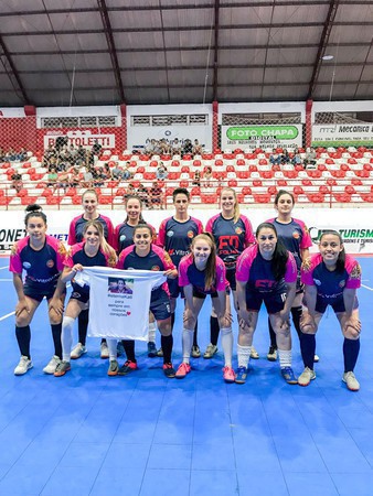 Capa Polar FC conquista dois títulos no feminino