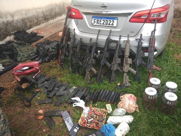 Capa 25 suspeitos de roubos a bancos são mortos durante troca de tiros em MG
