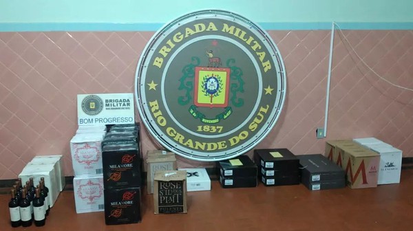 Capa BM prende homem por descaminho em Tiradentes do Sul