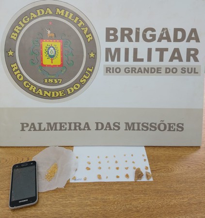 Capa Homem é preso com 32 pedras de crack em Palmeira das Missões