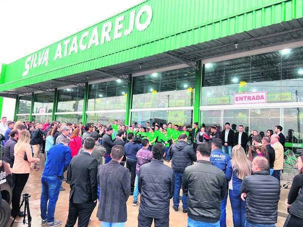 Capa Silva Atacarejo inaugura filial em Tenente Portela