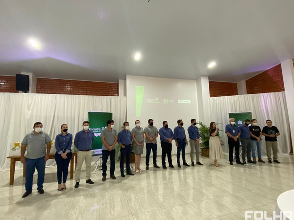 Capa Sicredi Alto Uruguai RS/SC/MG celebra o fechamento do ano com 100 mil associados