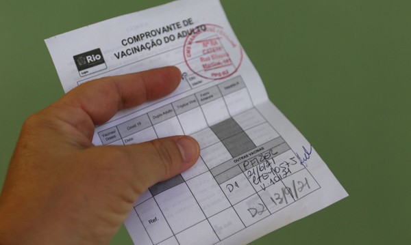 Capa MPT recomenda exigir comprovante de vacinação no ambiente de trabalho