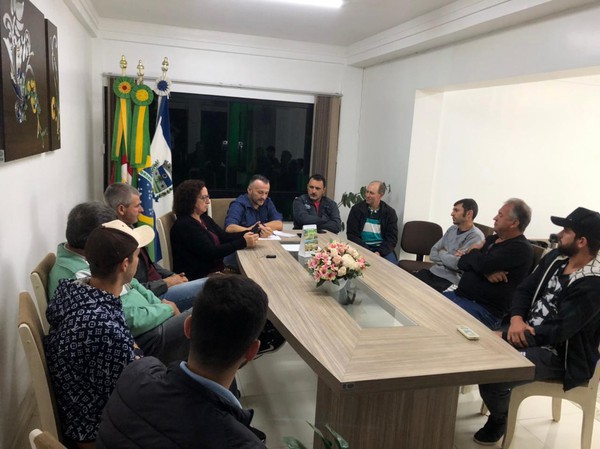 Capa Palmitinho: LeitãoFest será em maio